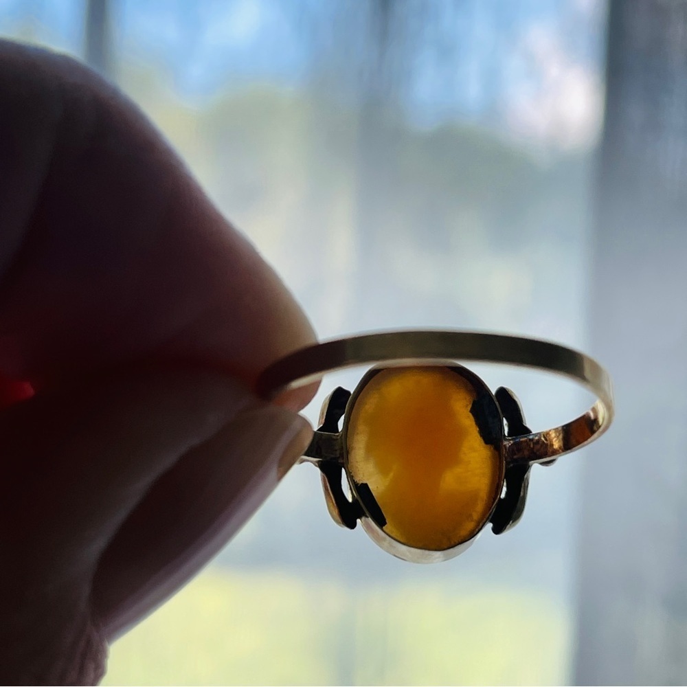 Vintage 14k Gold Carved Shell Cameo Ring - Picture 9 of 10